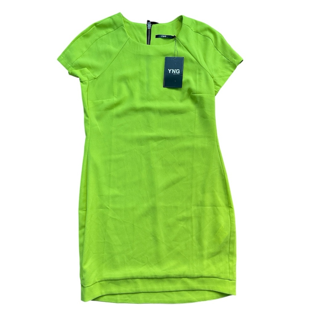 New YNG Lime Green Short Sleeve Shift Dress – Size M –